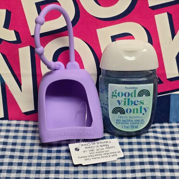 BBW Lavender Rubber Pocketbac Holder & Fresh Rainfall Good Vibe's Only Refill - Picture 1 of 2